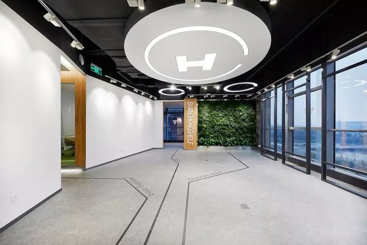 现代化的办公室装修设计有哪些特点呢?
